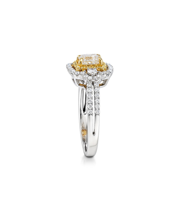 18kt Estate Two Tone Radiant Cut Diamond Ring