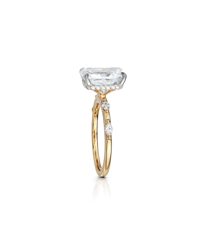 18kt Lab Grown Radiant Cut Diamond Ring