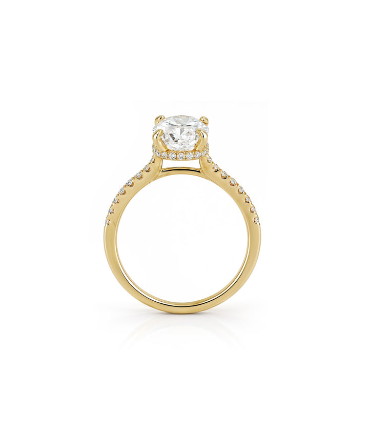 18kt Oval Lab Grown Diamond Ring
