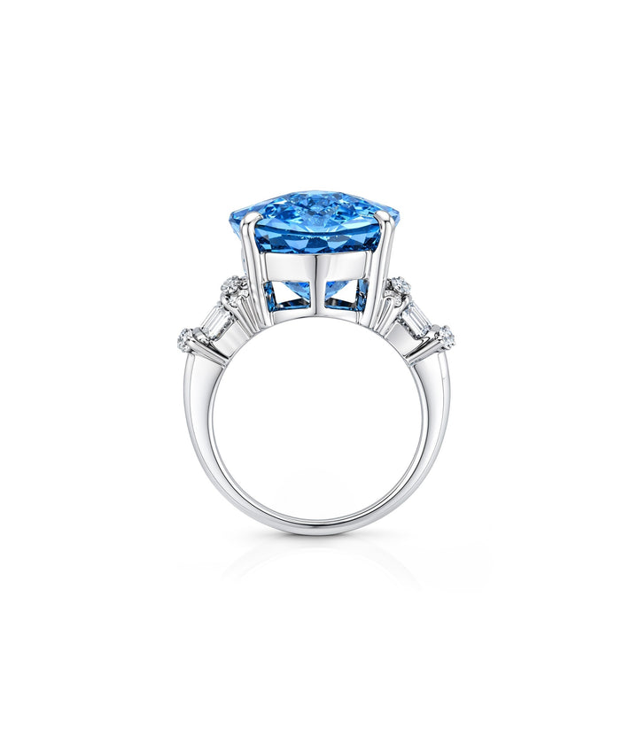 18kt White Gold Blue Topaz Diamond Ring