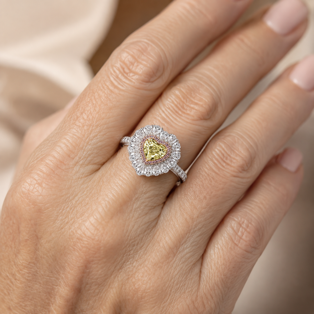18kt White Gold Green Pink & White Diamond Ring