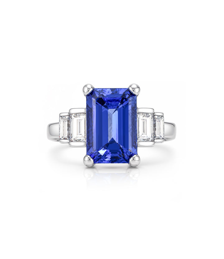 18kt White Gold Tanzanite Diamond Ring