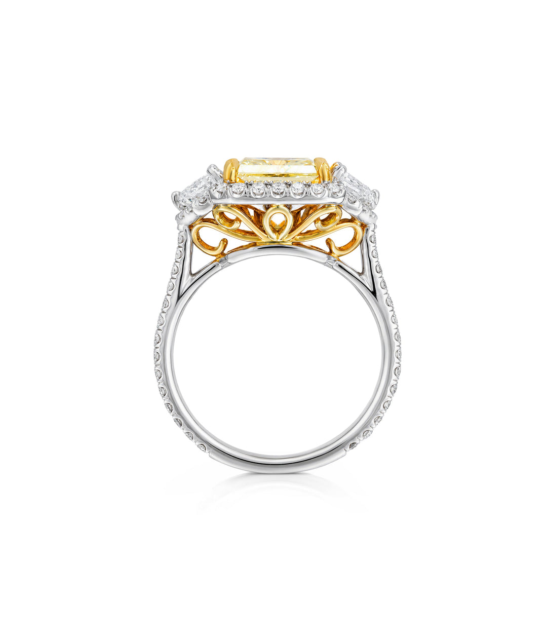18kt White Gold Yellow Diamond Ring