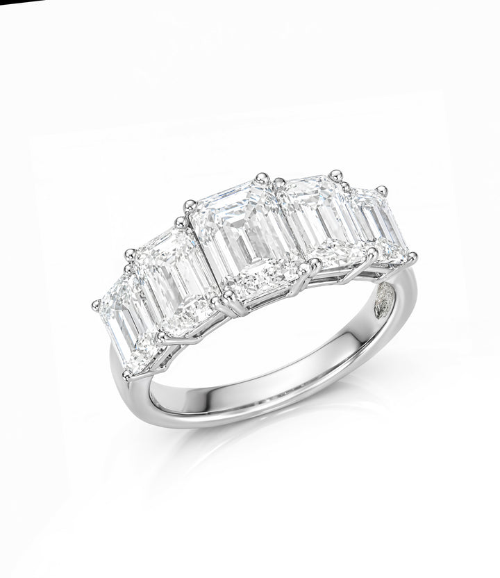 A. 14kt White Gold Emerald Cut Diamond Band