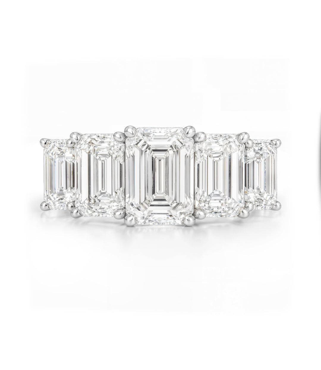 A. 14kt White Gold Emerald Cut Diamond Band