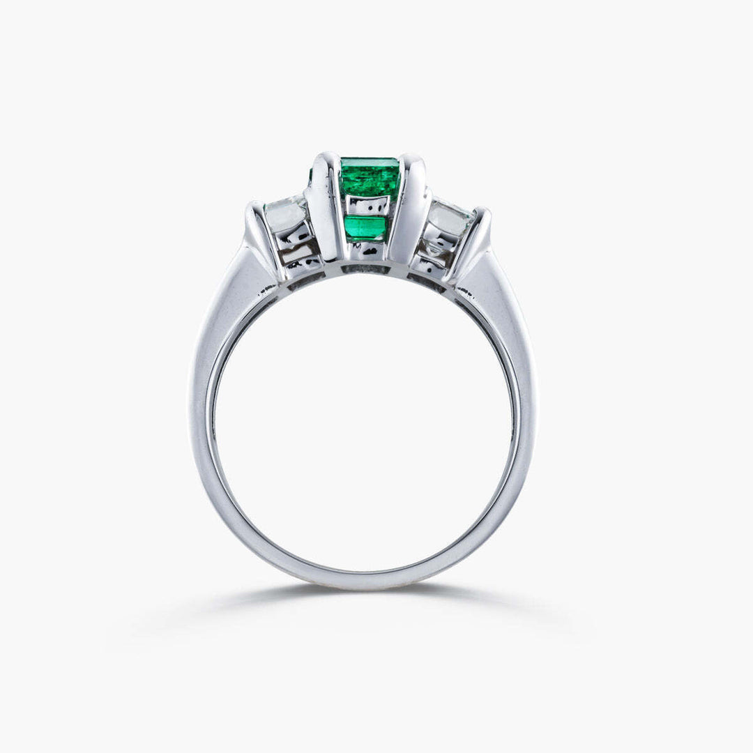 A. 14kt White Gold Emerald Diamond Ring