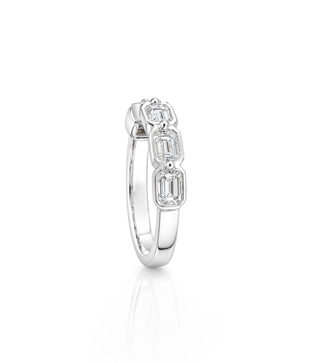 A. 14kt White Gold Lab Grown Diamond Band