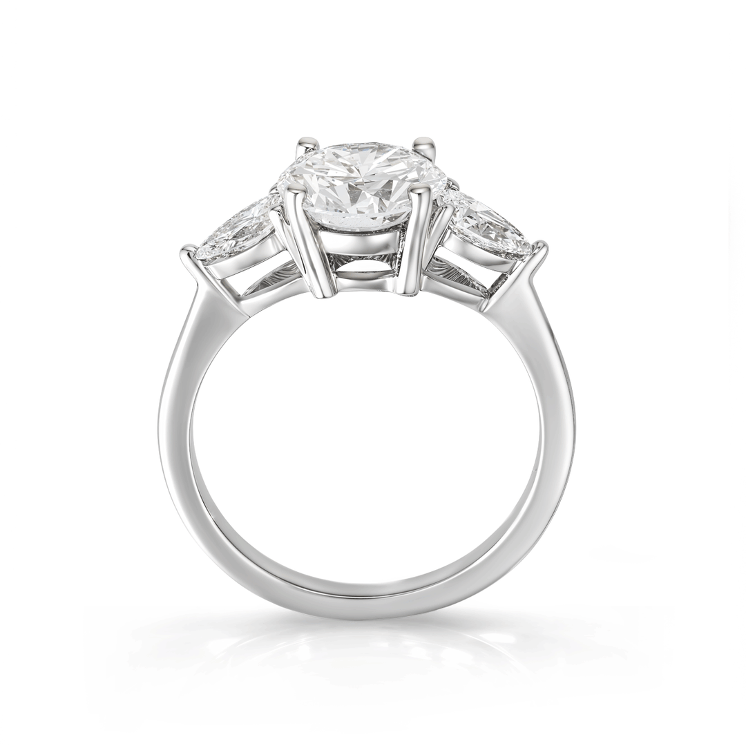 18kt White Gold Diamond Ring