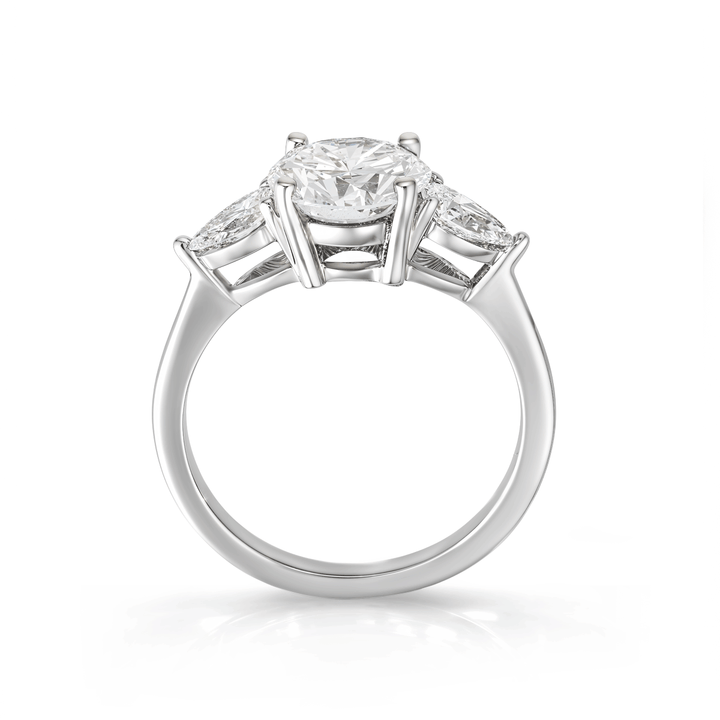 18kt White Gold Diamond Ring