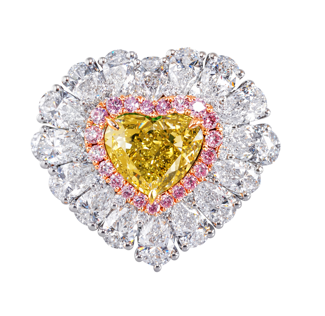 18kt White Gold Green Pink & White Diamond Ring