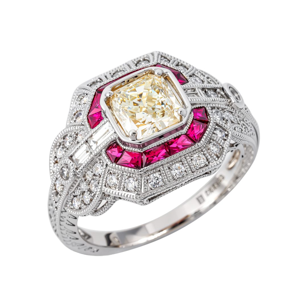 18kt White Gold Ruby Diamond Ring