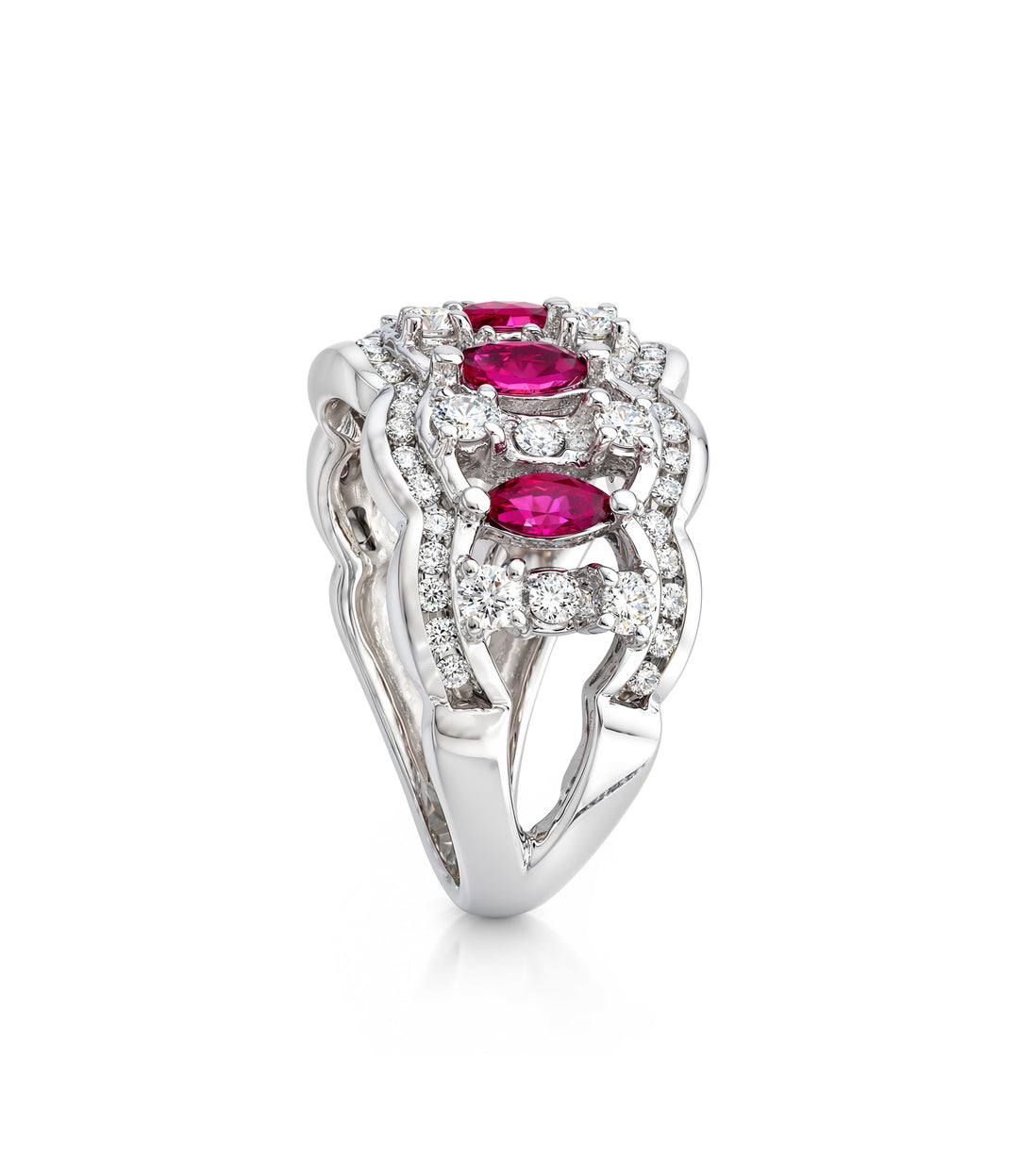18kt White Gold Ruby Diamond Ring