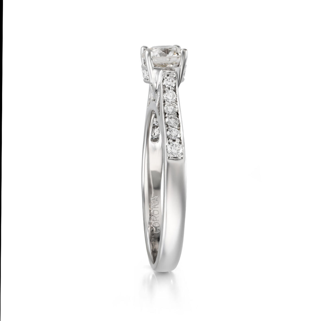 A. 18kt Maple Leaf Diamond Ring