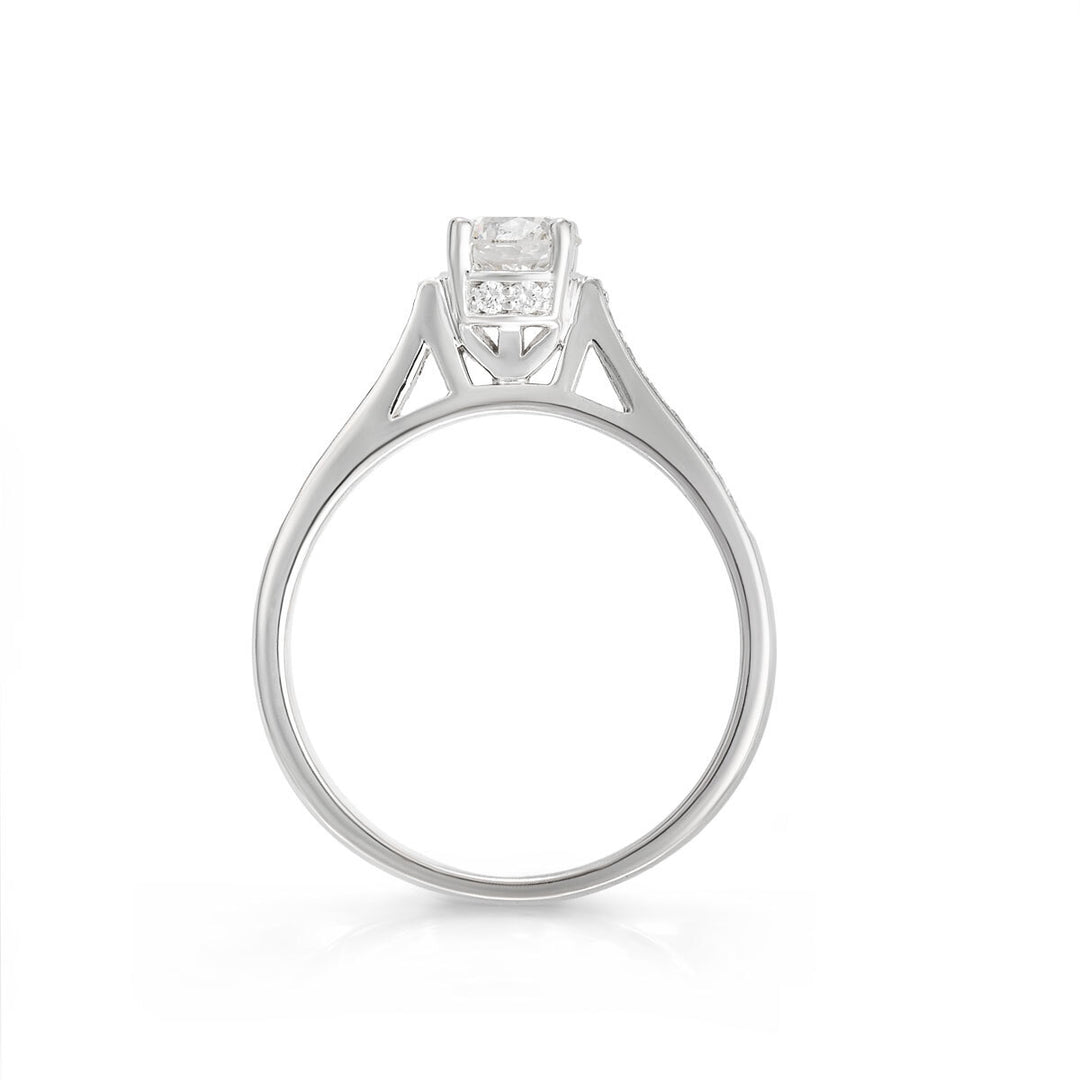 A. 18kt Maple Leaf Diamond Ring