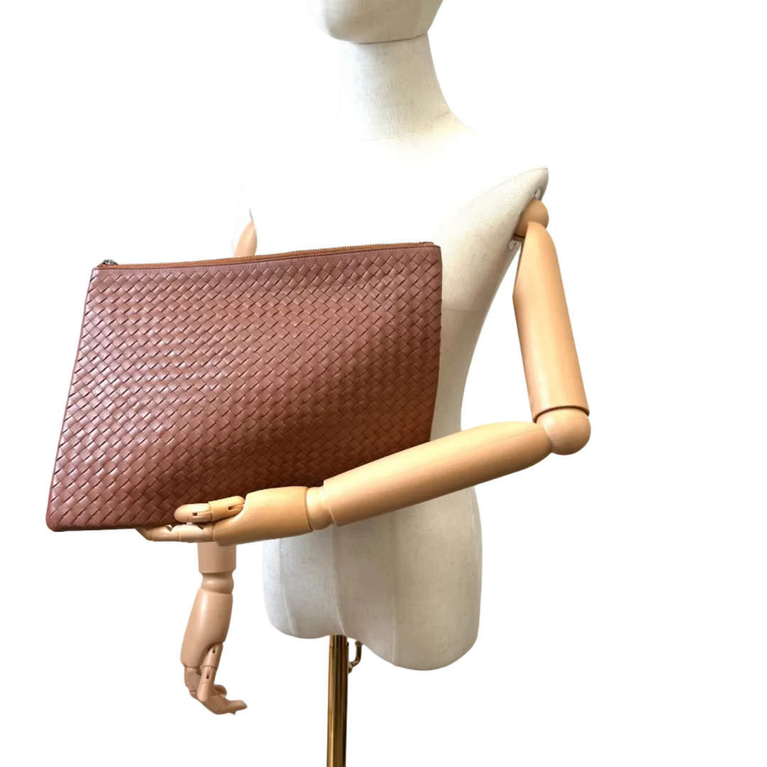 Dragon Diffusion Portfolio Pouch