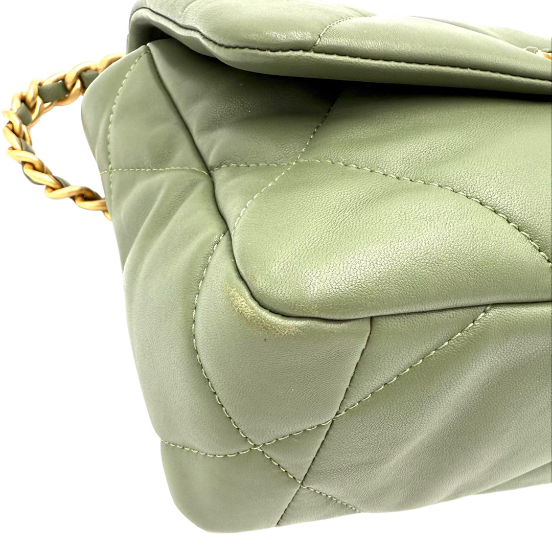 19 Medium Lambskin Leather Handbag