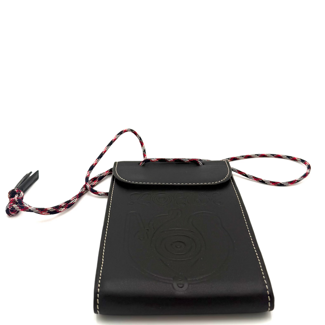 Outline of a t-shirt and shorts set on a white background