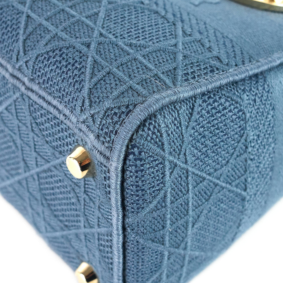 lady d-lite medium embroidered cannage bag
