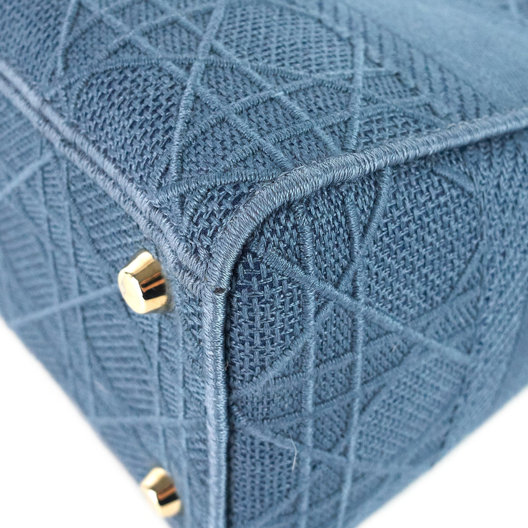 lady d-lite medium embroidered cannage bag