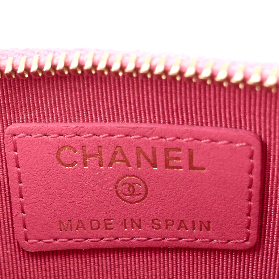 Classic Zip Caviar Leather Cardholder