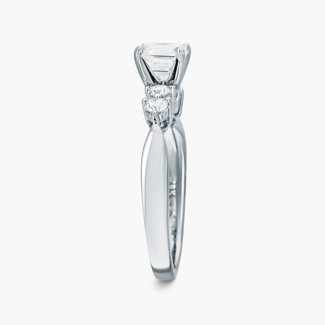 https://corsproxy.io/?url=https://www.barrysjewellers.com/media/catalog/product/7/9/79078_3_1.jpg
