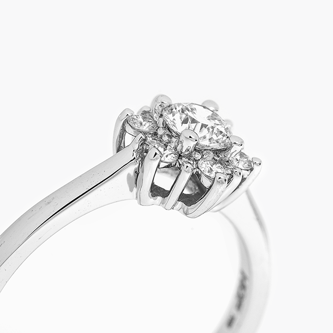 https://corsproxy.io/?url=https://www.barrysjewellers.com/media/catalog/product/8/2/82354_mar7714_copy_1_1.png