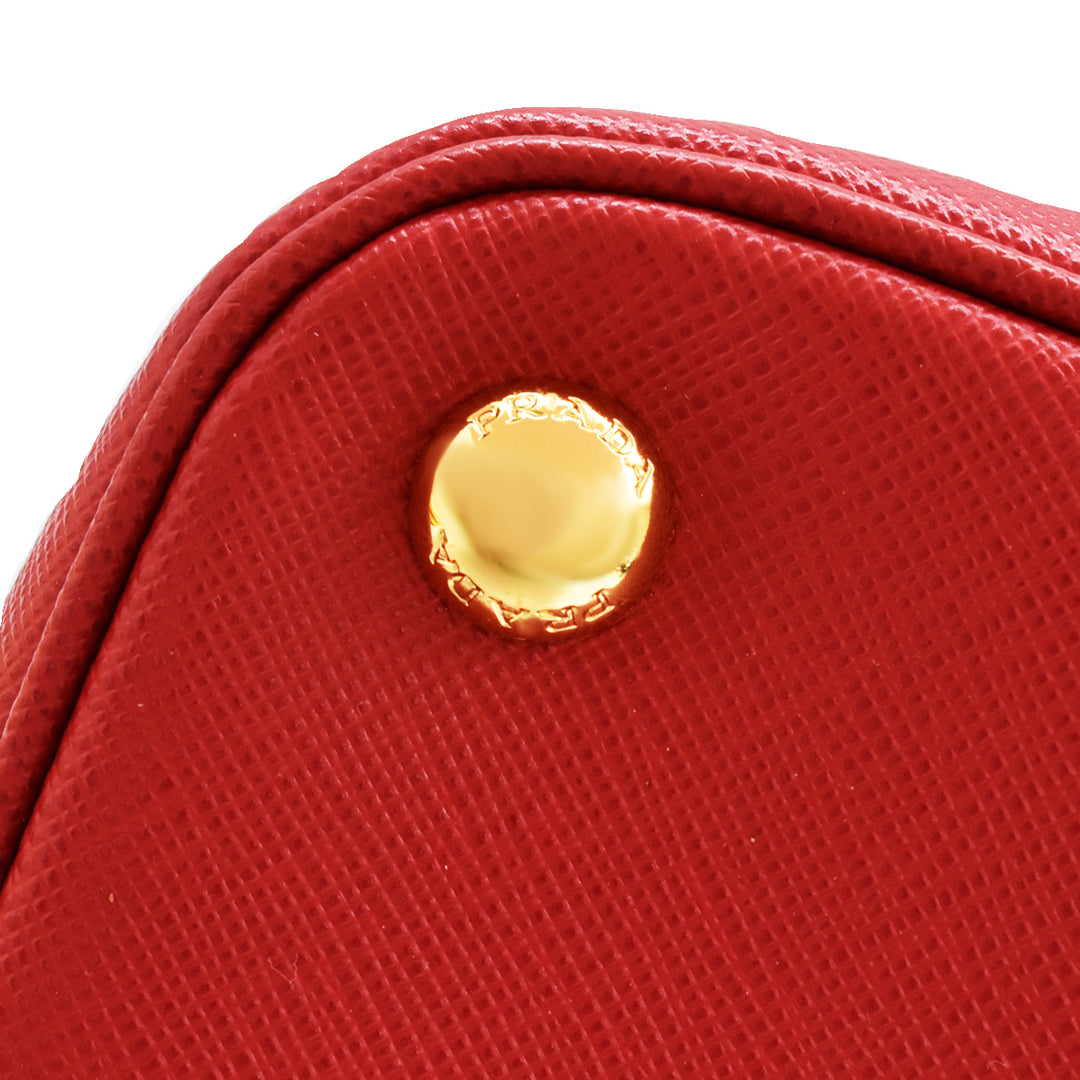 https://corsproxy.io/?url=https://www.barrysjewellers.com/media/catalog/product/b/a/barrysjewellers__pb1004_8.jpg