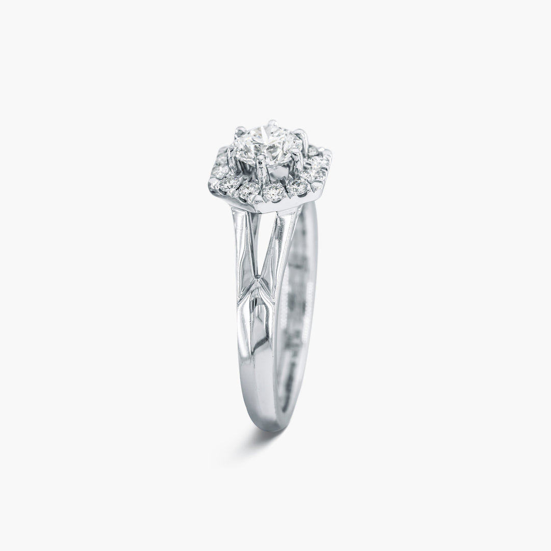 https://corsproxy.io/?url=https://www.barrysjewellers.com/media/catalog/product/8/6/86537-4_1.jpg