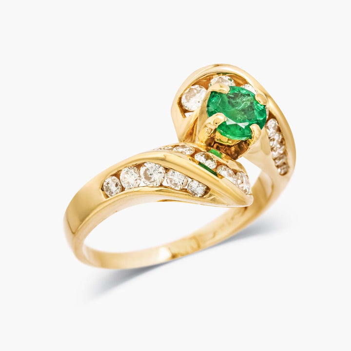 https://corsproxy.io/?url=https://www.barrysjewellers.com/media/catalog/product/c/n/cnsgn_01-31-_1_1_1.jpg