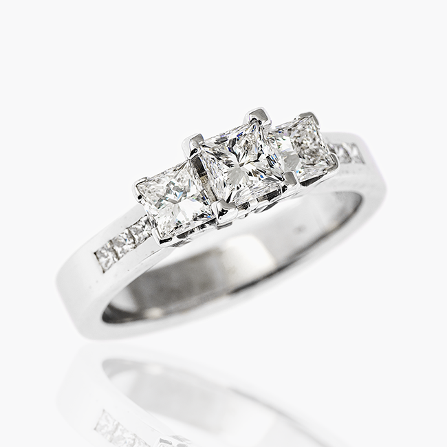 https://corsproxy.io/?url=https://www.barrysjewellers.com/media/catalog/product/9/4/94851_mar4551_copy_1.png