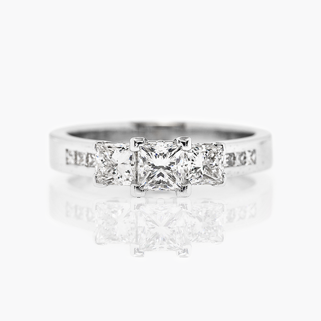 https://corsproxy.io/?url=https://www.barrysjewellers.com/media/catalog/product/9/4/94851_mar4521_copy_1.png