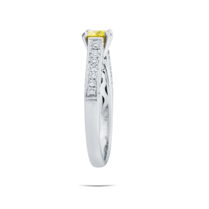https://corsproxy.io/?url=https://www.barrysjewellers.com/media/catalog/product/6/6/66521_3.jpg