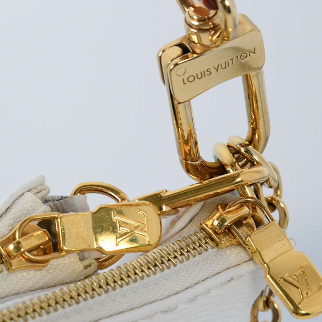 https://corsproxy.io/?url=https://www.barrysjewellers.com/media/catalog/product/2/1/21_1_3.jpg