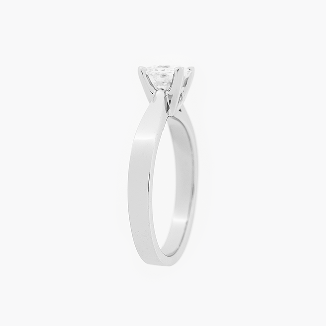 https://corsproxy.io/?url=https://www.barrysjewellers.com/media/catalog/product/8/2/82320_mar5616_copy_1.png