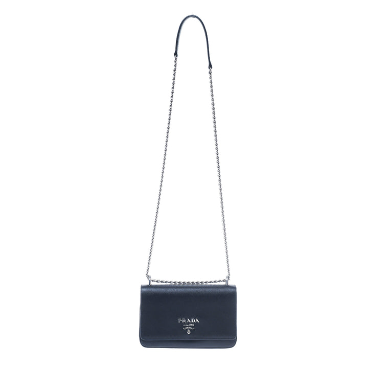 https://corsproxy.io/?url=https://www.barrysjewellers.com/media/catalog/product/b/a/barrysjewellers__pb1000_01.jpg