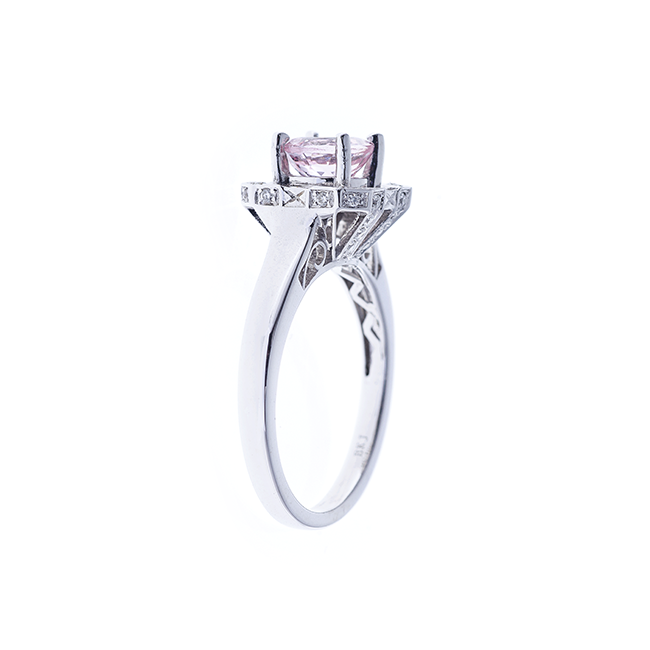 https://corsproxy.io/?url=https://www.barrysjewellers.com/media/catalog/product/9/3/93700_mar2021_1_1.png