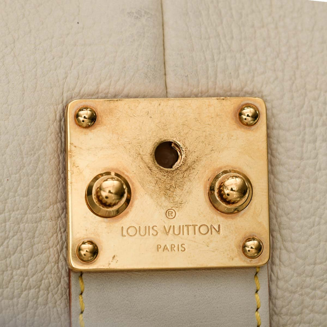 https://corsproxy.io/?url=https://www.barrysjewellers.com/media/catalog/product/8/_/8_35.jpg