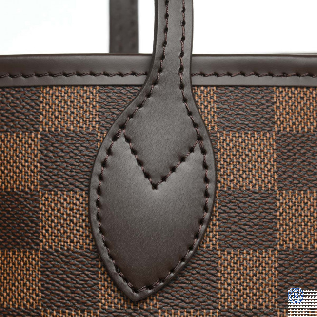 Louis Vuitton Neverfull PM Damier Ebene Dark brown Fur ref.263043 - Joli  Closet